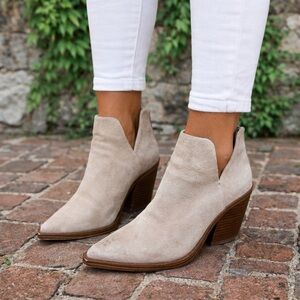 VINCE CAMUTO Buff Suede Pointed Toe Ankle Boots, 8